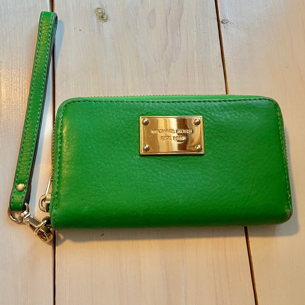 Michael Khors wallet